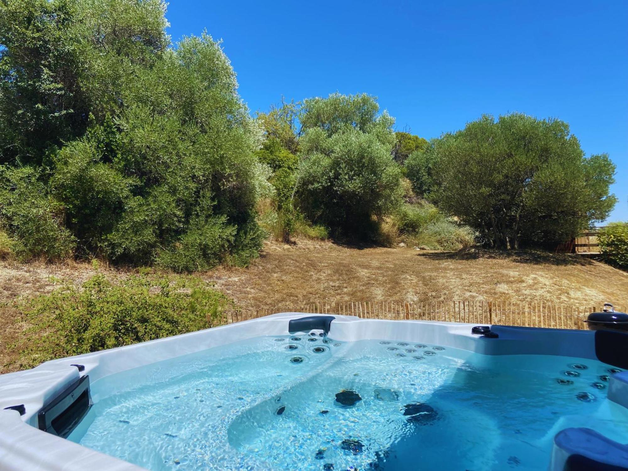 Les Hauts De La Pinede - Villa Avec Piscine, Jacuzzi Et Boulodrome Privatifs Thezan-les-Beziers Dış mekan fotoğraf
